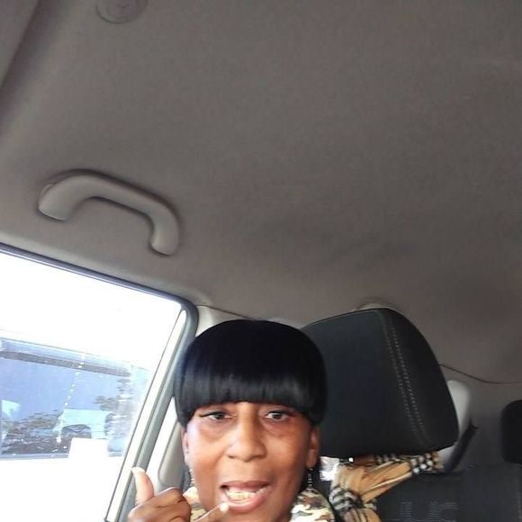 Meet your Posher, Kathy - Picture 1 of 1